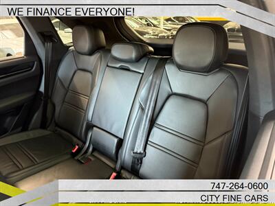 2020 Porsche Cayenne   - Photo 31 - Panorama City, CA 91402