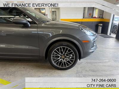 2020 Porsche Cayenne   - Photo 12 - Panorama City, CA 91402
