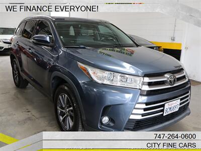 2018 Toyota Highlander XLE   - Photo 12 - Panorama City, CA 91402