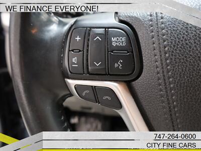 2018 Toyota Highlander XLE   - Photo 16 - Panorama City, CA 91402