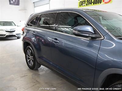 2018 Toyota Highlander XLE   - Photo 10 - Panorama City, CA 91402