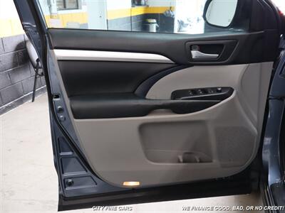 2018 Toyota Highlander XLE   - Photo 14 - Panorama City, CA 91402