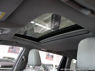 2018 Toyota Highlander XLE   - Photo 24 - Panorama City, CA 91402
