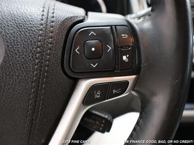 2018 Toyota Highlander XLE   - Photo 18 - Panorama City, CA 91402