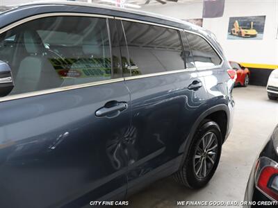 2018 Toyota Highlander XLE   - Photo 5 - Panorama City, CA 91402