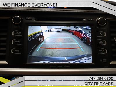 2018 Toyota Highlander XLE   - Photo 20 - Panorama City, CA 91402