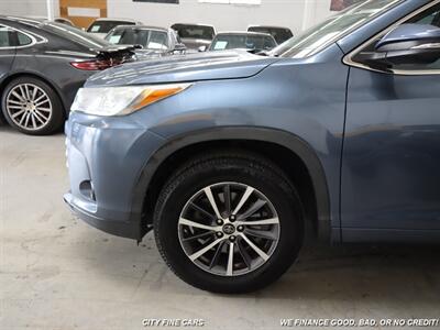2018 Toyota Highlander XLE   - Photo 3 - Panorama City, CA 91402