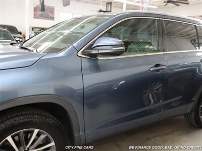 2018 Toyota Highlander XLE   - Photo 4 - Panorama City, CA 91402