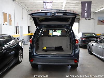 2018 Toyota Highlander XLE   - Photo 31 - Panorama City, CA 91402