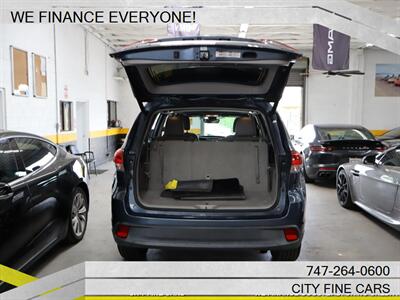 2018 Toyota Highlander XLE   - Photo 31 - Panorama City, CA 91402