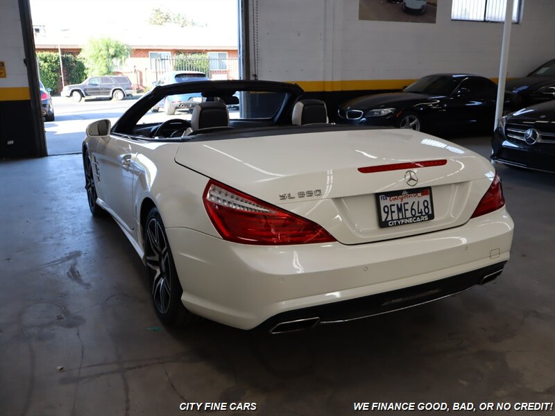 2015 Mercedes Benz SL 550 photo 4