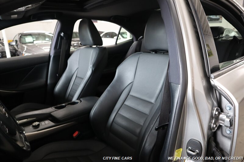 2017 Lexus IS 200t - Photo 29 - Panorama City, CA 91402
