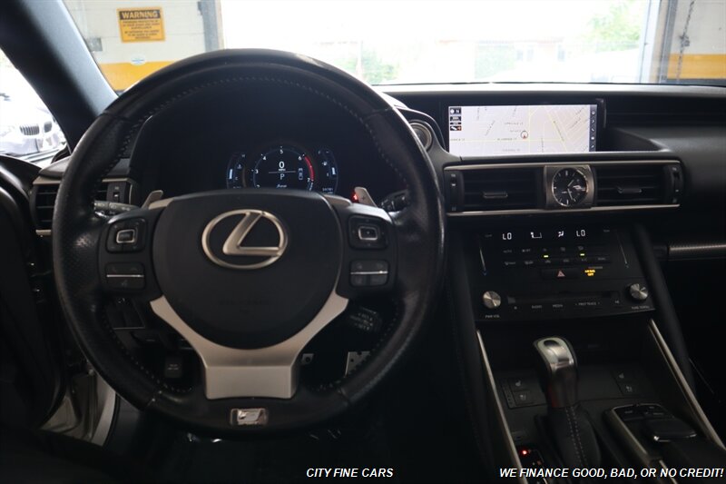 2017 Lexus IS 200t - Photo 15 - Panorama City, CA 91402