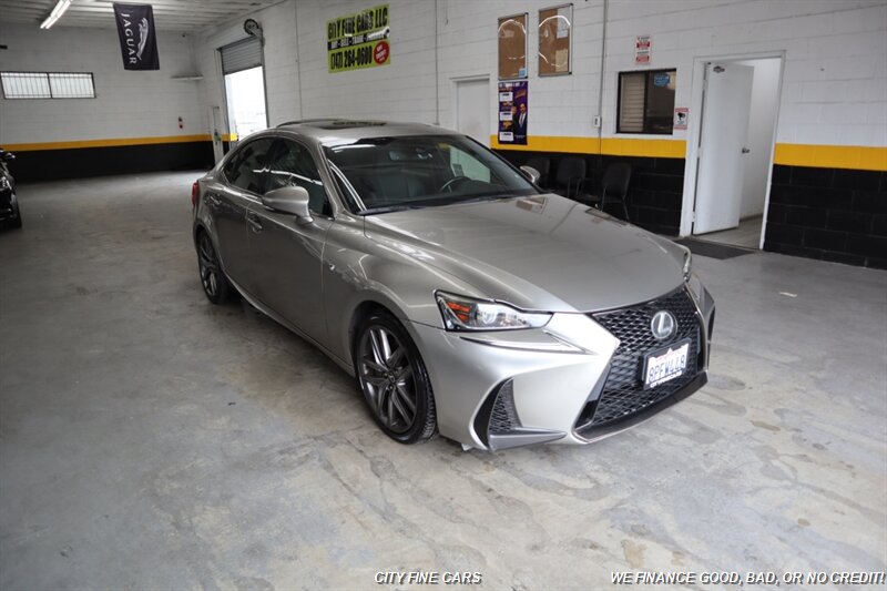 2017 Lexus IS 200t - Photo 14 - Panorama City, CA 91402