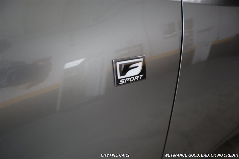 2017 Lexus IS 200t - Photo 5 - Panorama City, CA 91402