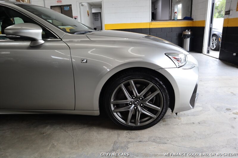 2017 Lexus IS 200t - Photo 13 - Panorama City, CA 91402
