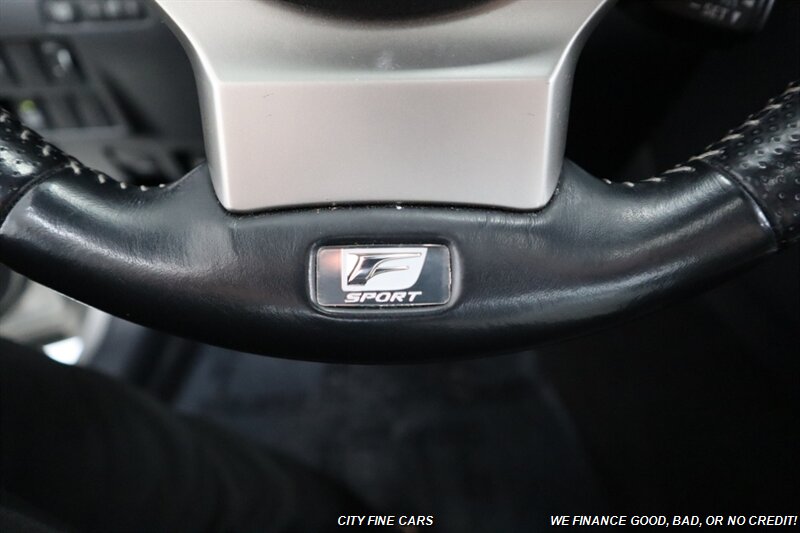 2017 Lexus IS 200t - Photo 18 - Panorama City, CA 91402