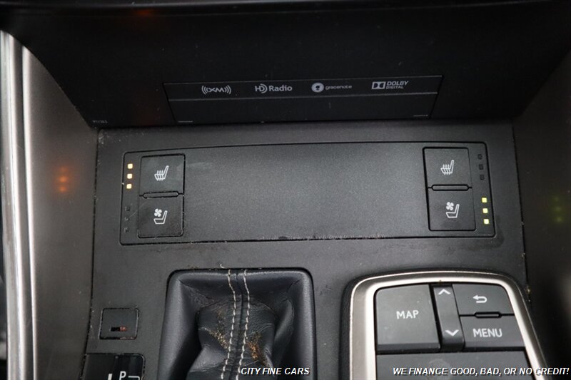 2017 Lexus IS 200t - Photo 24 - Panorama City, CA 91402