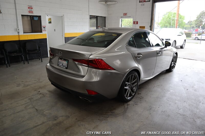 2017 Lexus IS 200t - Photo 10 - Panorama City, CA 91402
