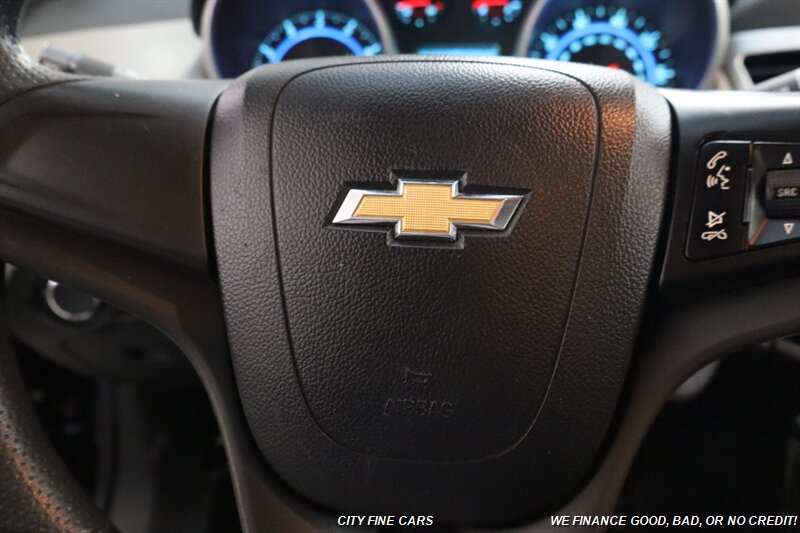 2016 Chevrolet Cruze Limited LS photo 18