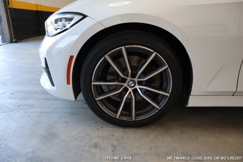 2019 BMW 330i - Photo 4 - Panorama City, CA 91402