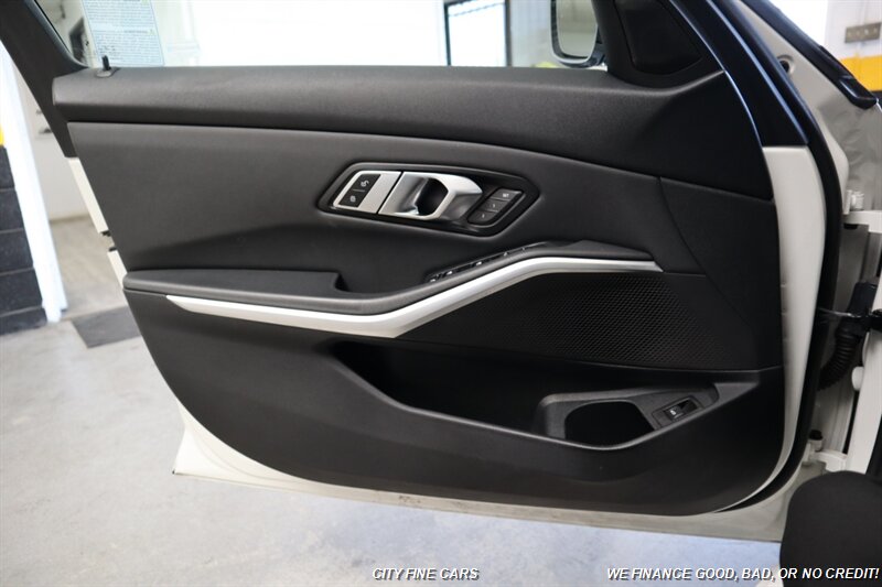 2019 BMW 330i - Photo 21 - Panorama City, CA 91402