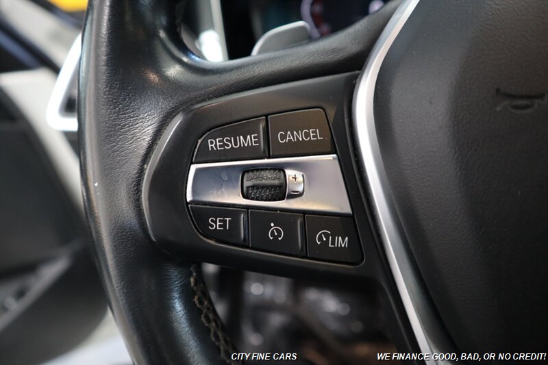 2019 BMW 330i - Photo 16 - Panorama City, CA 91402