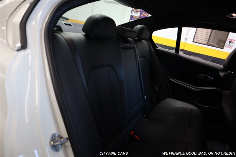 2019 BMW 330i - Photo 33 - Panorama City, CA 91402