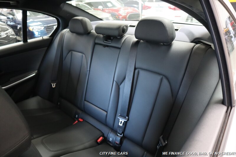 2019 BMW 330i - Photo 30 - Panorama City, CA 91402