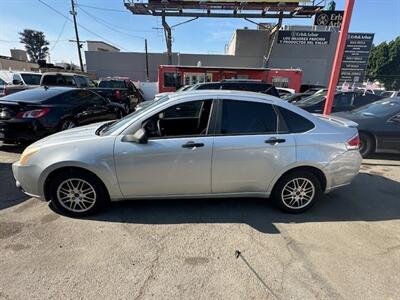 2011 Ford Focus SE - Photo 8 - Panorama City, CA 91402