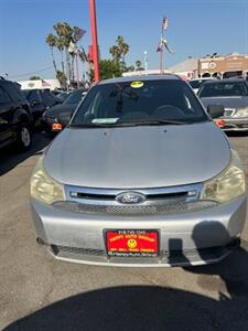 2011 Ford Focus SE - Photo 2 - Panorama City, CA 91402