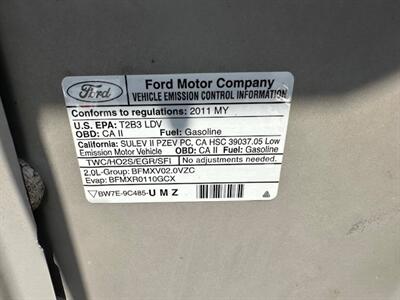 2011 Ford Focus SE - Photo 15 - Panorama City, CA 91402