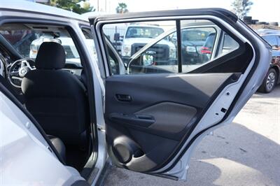 2020 Nissan Kicks S   - Photo 15 - Panorama City, CA 91402