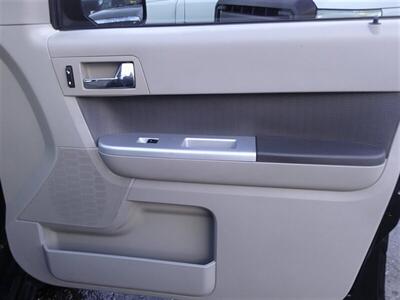 2009 Mercury Mariner Hybrid - Photo 26 - North Hills, CA 91343