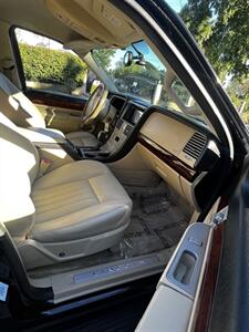 2005 Lincoln Aviator Luxury   - Photo 11 - Panorama City, CA 91402