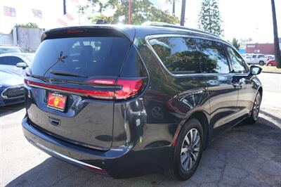 2021 Chrysler Pacifica Touring L   - Photo 7 - Panorama City, CA 91402