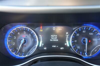 2021 Chrysler Pacifica Touring L   - Photo 26 - Panorama City, CA 91402