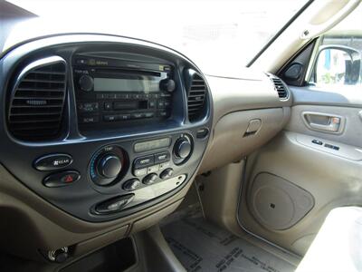 2003 Toyota Sequoia SR5   - Photo 18 - Panorama City, CA 91402