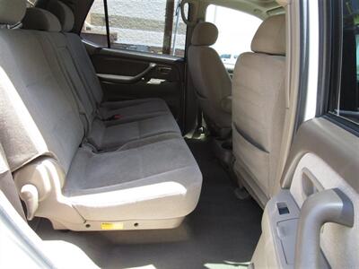 2003 Toyota Sequoia SR5   - Photo 11 - Panorama City, CA 91402