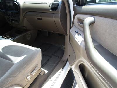 2003 Toyota Sequoia SR5   - Photo 10 - Panorama City, CA 91402