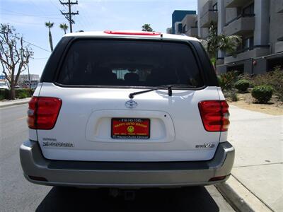 2003 Toyota Sequoia SR5   - Photo 6 - Panorama City, CA 91402