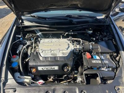 2011 Honda Accord EX-L V6 w/Navi - Photo 16 - Panorama City, CA 91402