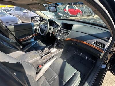 2011 Honda Accord EX-L V6 w/Navi - Photo 11 - Panorama City, CA 91402