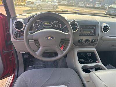 2005 Ford Expedition XLT   - Photo 17 - North Hills, CA 91343