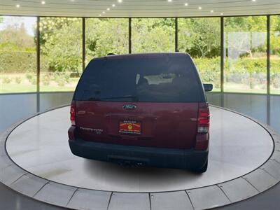 2005 Ford Expedition XLT   - Photo 5 - North Hills, CA 91343