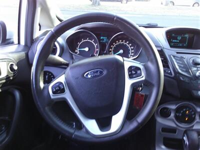 2015 Ford Fiesta SE   - Photo 15 - Panorama City, CA 91402