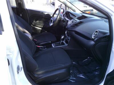 2015 Ford Fiesta SE   - Photo 13 - Panorama City, CA 91402