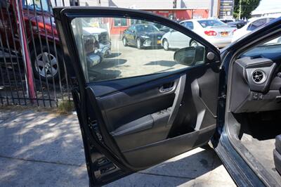 2018 Toyota Corolla SE   - Photo 11 - Panorama City, CA 91402