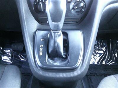 2015 Ford Transit Connect XLT - Photo 17 - Panorama City, CA 91402