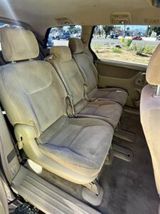 2004 Toyota Sienna LE 8 Passenger - Photo 10 - Panorama City, CA 91402